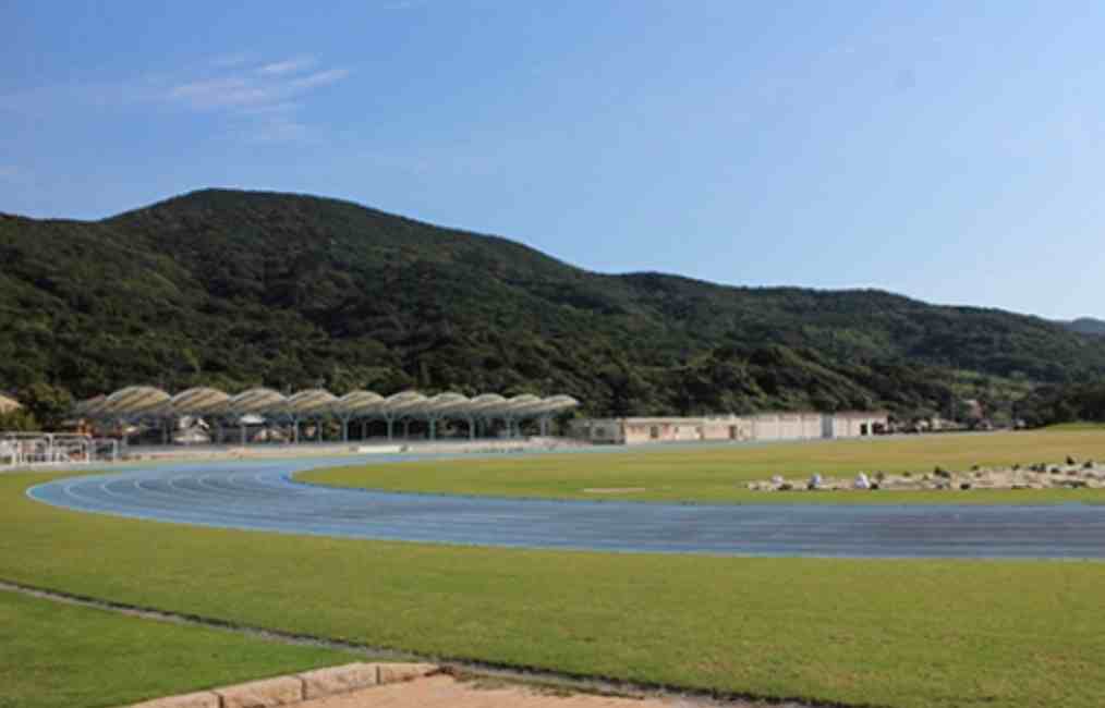 白谷海浜公園内 陸上競技場 