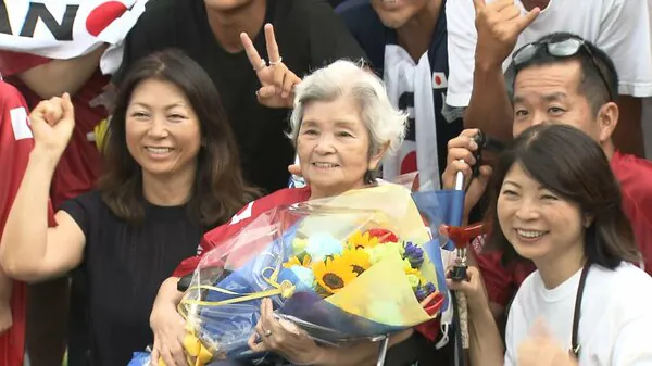 五十嵐カノアの当時85歳のおばあちゃん