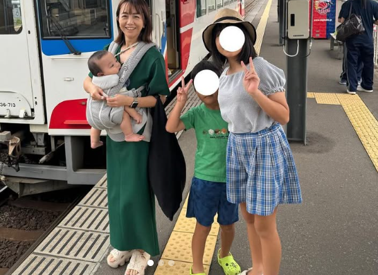 中田敦彦の妻の福田萌と3人の子供