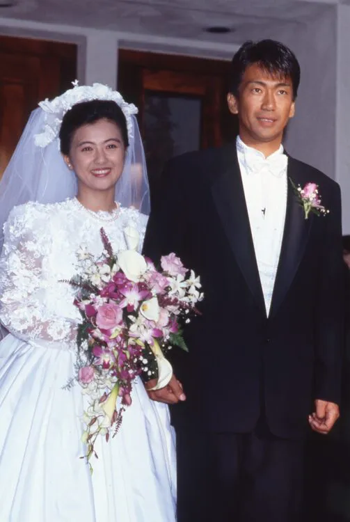 玉置浩二と薬師丸ひろ子の結婚式